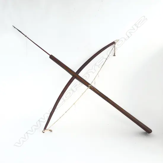 VINTAGE HAND CRAFTED WOODEN CROSS BOW DIA840MM
