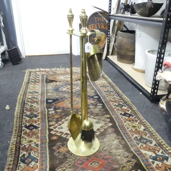 5 PCE FIRE SET; STAND, 3 TOOLS, SCOOP