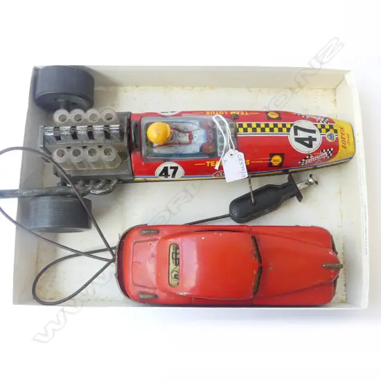 Daishin Lotus 49 Ford F1 Tin Car Japan (a/f) & Arnold W.Germany remote tinplate car, L.370mm, L.250mm 