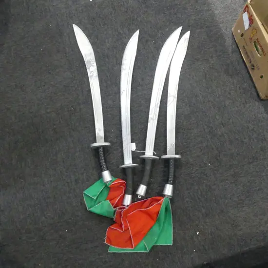 FOUR TRAINING SWORDS L.830mm