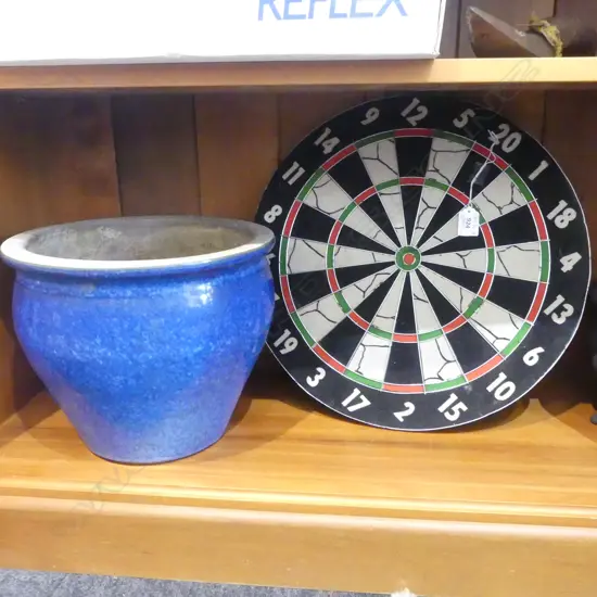 DART BOARD & BLUE SPECKLED GARDEN POT