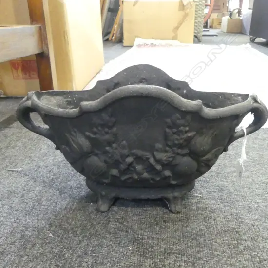 CAST IRON FRENCH STYLE HEAVY CAST IRON GARDEN URN trough form L.350mm