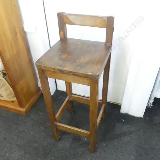 WOODEN BAR STOOL H.930mm
