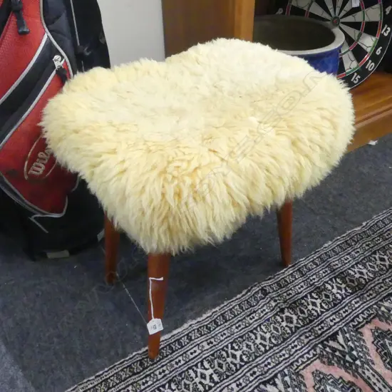SHEEPSKIN STOOL H.440mm