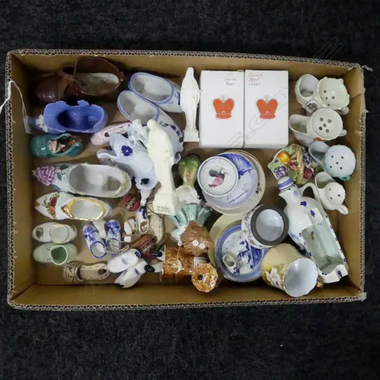 COLLECTION OF MINITURE CHINA SHOE ORNS SHAVING MUGS  FIGURES & DISHES 