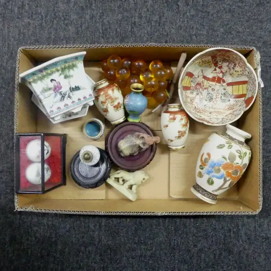 TRAY OF SMALL ORIENTAL COLLECTABLES  VASES  STANDS SOAPSTONE ANIMALS ETC 