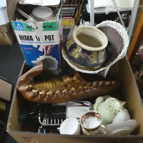 BOX LOT MODEL CAR LEATHER GIANT SHOE CSPS ETC