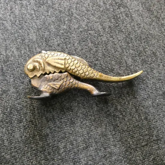 OLD MADE IN ENGLAND CAST BRASS FISH NUT CRACKER L.175mm