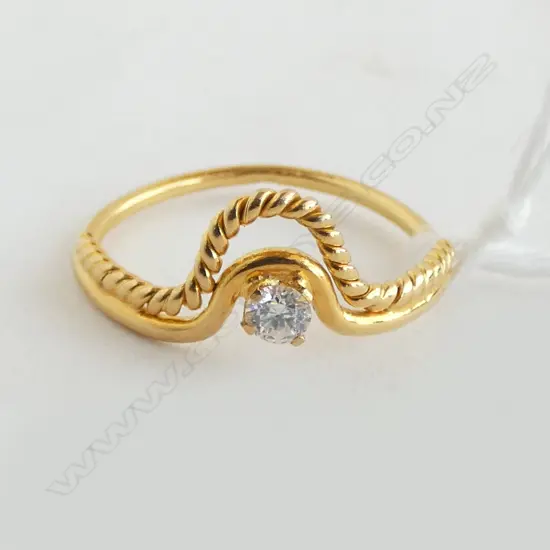 18ct plated GOLD RING w CRYSTAL, 1.93gm SIZE N1/2