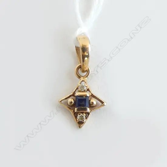 14ct GOLD DIAMOND & BLUE SAPPHIRE PENDANT 
