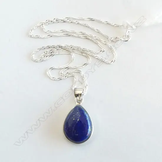 SILVER SET LAPIS PENDANT on SILVER CHAIN
