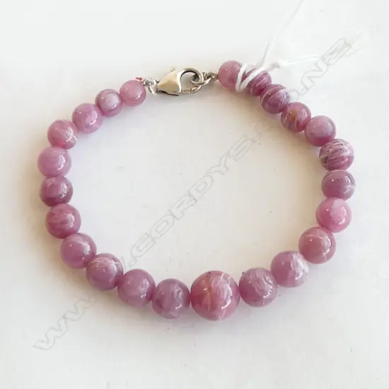 MILKY RUBY ? BRACELET w SILVER CLASP, SML SIZE - L.17cm