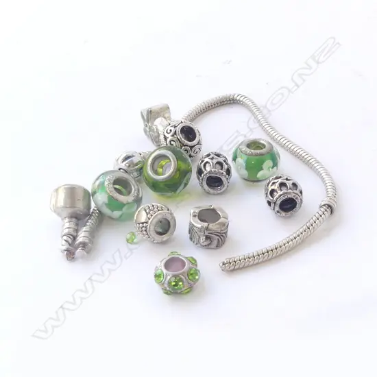 PANDORA STYLE CHARMS + BRACELET (FAULTED)