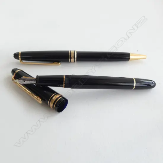 MONTBLANC MEISTERSTUCK FOUNTAIN PEN AND BALLPOINT PEN SET