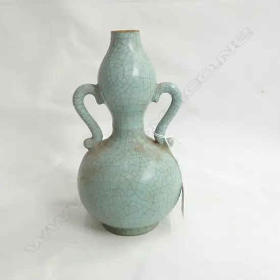 CHINESE CELADON CRACKLE GLAZED VASE H.200mm