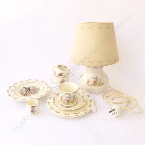 9 PCES BUNNYKINS CHINA INCL. CLOCK PLATE & LAMP H.330mm