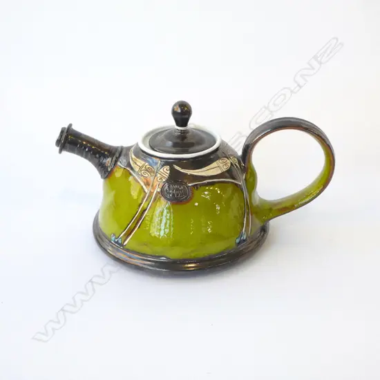 POTTERY TEAPOT