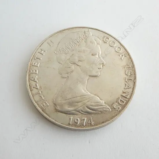 LGE 1974 COOK IS. $50 SILVER COIN Dia.57mm 99gms.