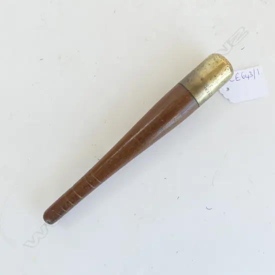 W. H. TISDALL Ltd 7 1/4'' WOODEN 'PRIEST'