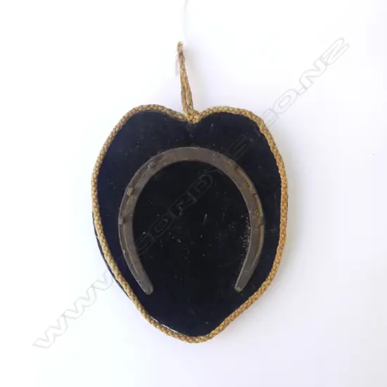 VICT TRAVELLERS HORSE SHOE GOOD LUCK WALL PLAQUE L180MM