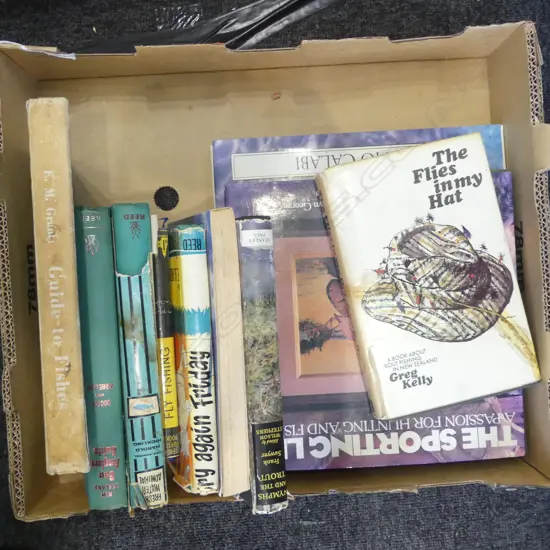 COLLECTION OF 10 FLY & FISHING VINTAGE BOOKS