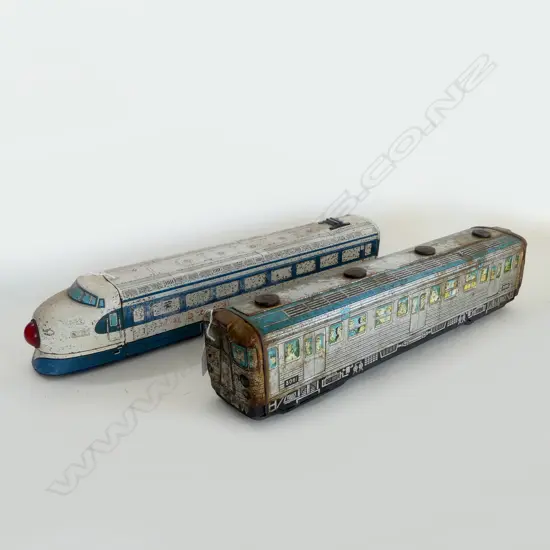 2 XLRG 1960s TIN SKINKANSEN BULLET TRAINS, L.600mm