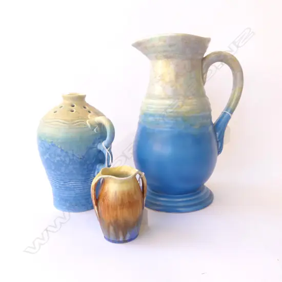 2 DECO BESWICK JUGS H310 &200MM & VASE H100MM