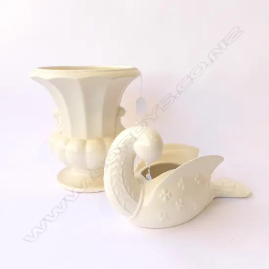 LARGE WHITE BESWICK VASE H260MM & BESWICK BIRD VASE L270MM