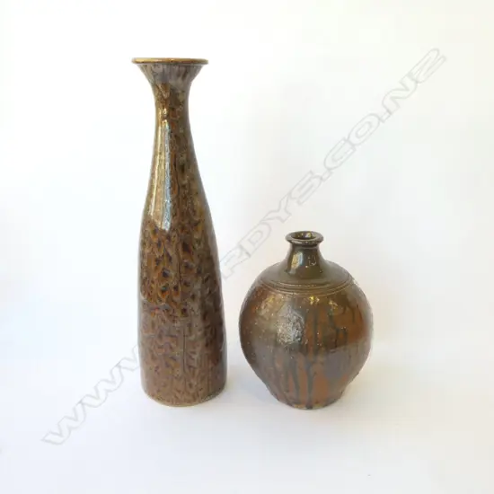 SIGNED NZ STUDIO POTTERY VASE H450MM & ANOTHER UNMARKED H240MM