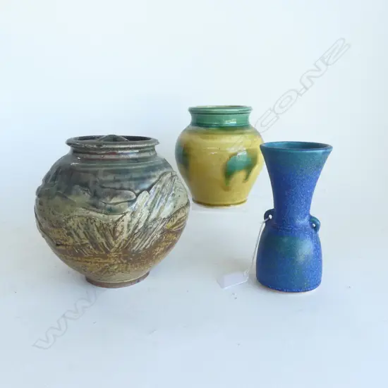 3 PCES STUDIO POTTERY; 2 VASES INCL. YELLOW ANDREW VAN DER PUTTEN, MARGARET SUMICH LIDDED POT H.170mm