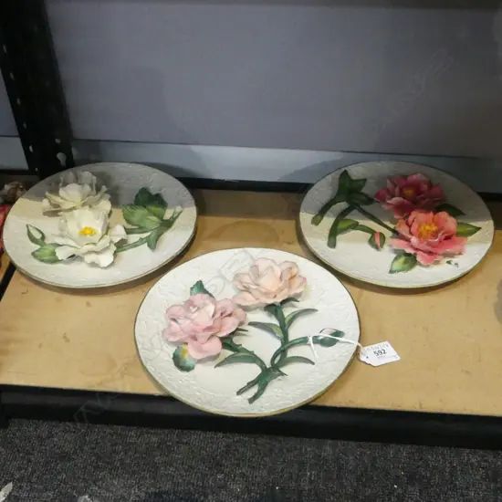 3 CAPODIMONTE 3D FLORAL PLATES DIA 220MM