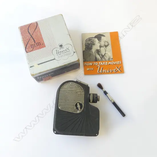 BOXED UNIVEX 8MM USA VINTAGE MINITURE MOVIE CAMERA L120MM