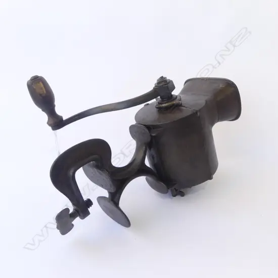 (2930) ANTIQUE CAST IRON TABLE TOP CLAMP MEAT CUTTER H.330mm