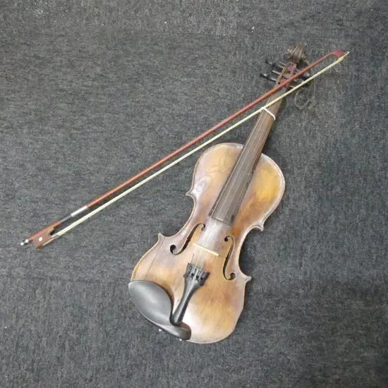 ANTIQUE VIOLIN & BOW 