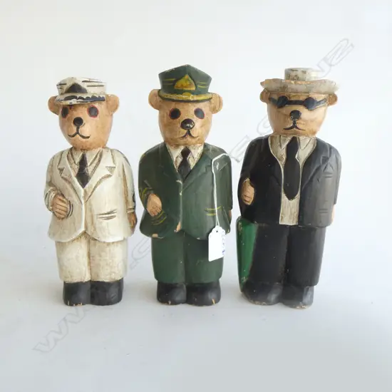 3 WOOD CARVED BEAR ORNAMENTS H.255mm