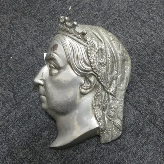 SOLID NICKEL POLISHED SIHOUETTE BUST OF QUEEN VICTORIA 
