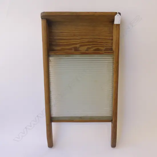 ANTIQUE PINE DOVETAILED WASH BOARD BY ST. THOMAS ONTARIO CANADA, L.580MM