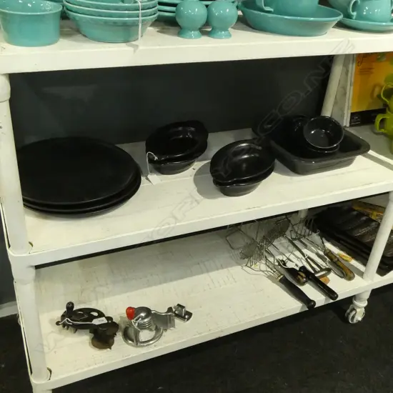 FIESTA U.S.A TEA/DINNER CHINA + 3 12inch PIZZA TRAYS