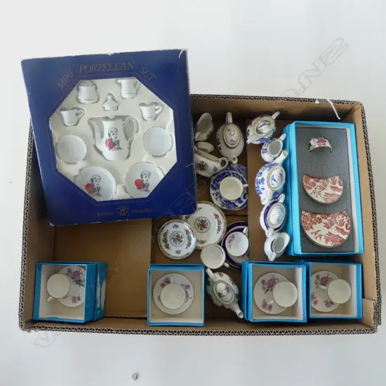 COLLECTION OF MINITURE COALPORT CHINA & BOXED REUTTER MINI COFFEE SET