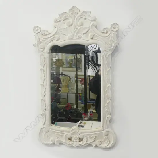 MIRROR w. CARVED WOODEN WHITEWASHED FRAME 770x455mm