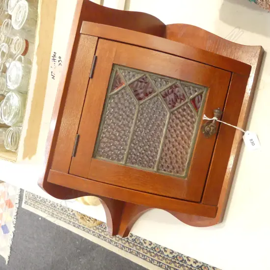 VINTAGE OAK LEADLIGHT WALL MOUNTED CORNER CABINET H500 W350 D220MM