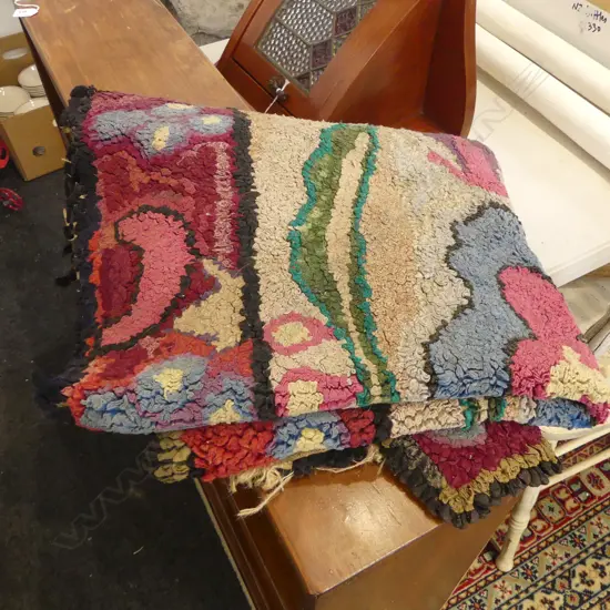 VINTAGE RAG RUG, FAULTS