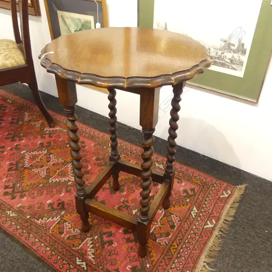 OAK BARLEY TWIST & PIE CRUST TABLE H.730mm