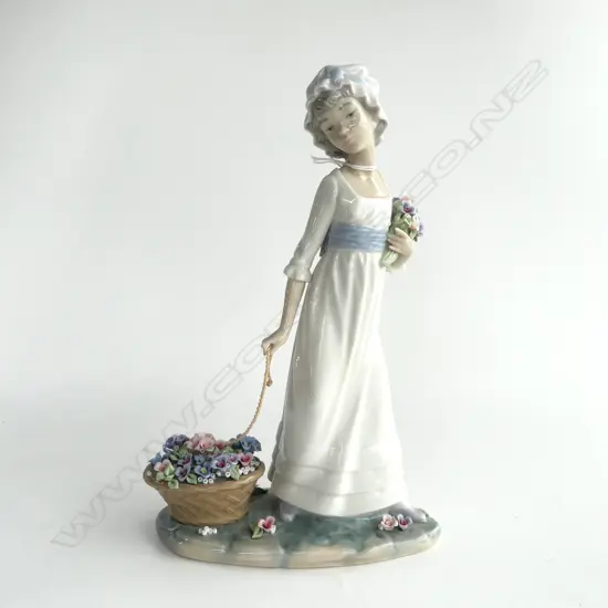 LLADRO FIGURINE GIRL WITH FLOWER BASKET H280MM
