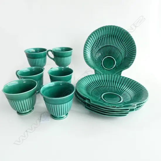 6 WEDGWOOD GREEN SHELL TENNIS C/S SETS