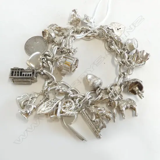 SILVER CHARM BRACELET w HEART CLASP, 92.8gm