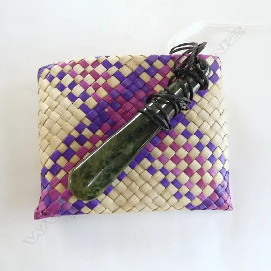 GREENSTONE POUNAMU PENDANT NECKLACE L.85mm + KETE BAG