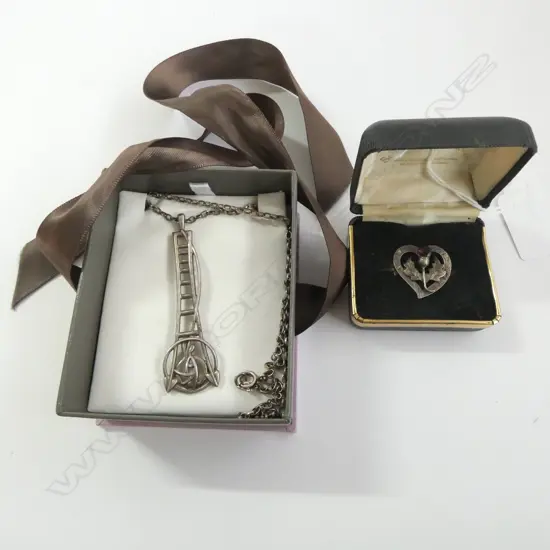 SILVER CHARLES RENNIE MACINTOSH DESIGN PENDANT AND SCOTTISH SILVER AND AMETHYST HEART BROOCH
