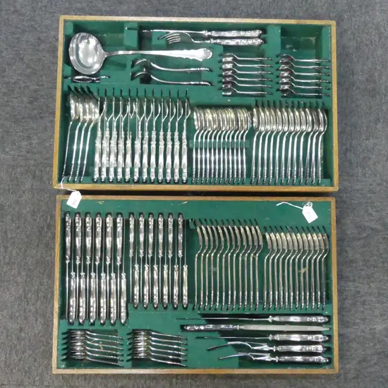 QUALITY VINTAGE SILVER PLATED CUTLERY 12 PL SETTING w SERVING & CARVING, JAMES DIXON & SONS SHEFFIELD