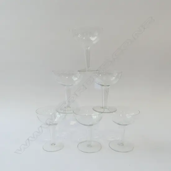 SIX HOLLOW STEM ETCHED CHAMPAGNE GLASSES, H.115MM, D.90MM 
